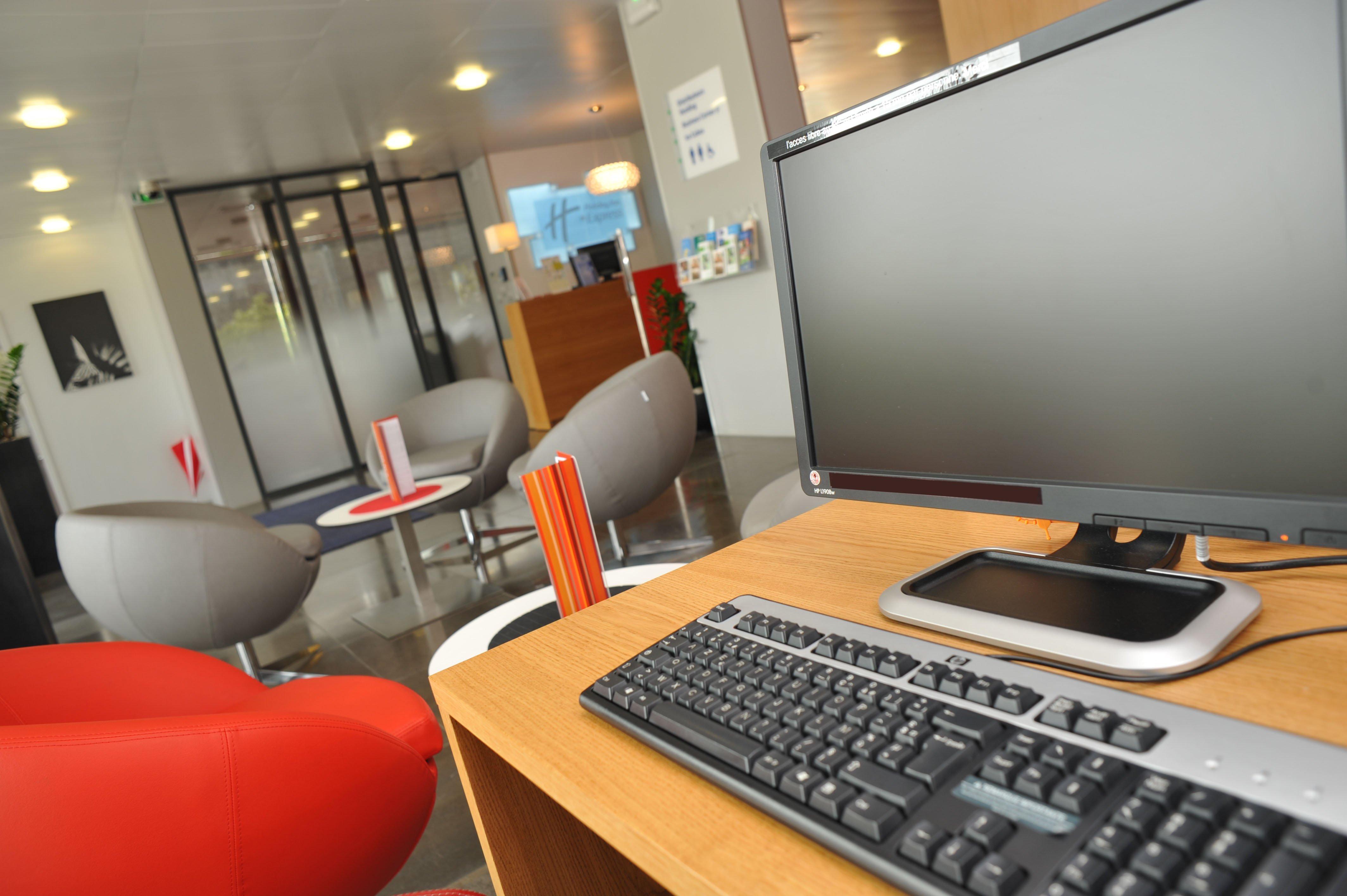 Holiday Inn Express Saint-Nazaire By Ihg Exterior foto