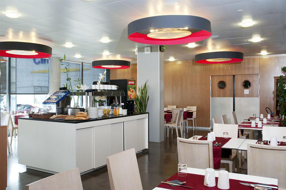 Holiday Inn Express Saint-Nazaire By Ihg Restaurant foto